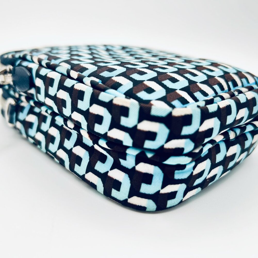 FINAL DROP!  Prada Phone CC Holder Crossbody Mini Bag - Picture 8 of 15